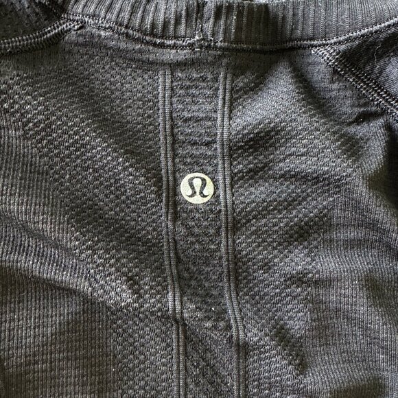 Lululemon Swiftly Tech T-Shirt Black / Grey Ombre Fade Size 4 - Picture 6 of 6